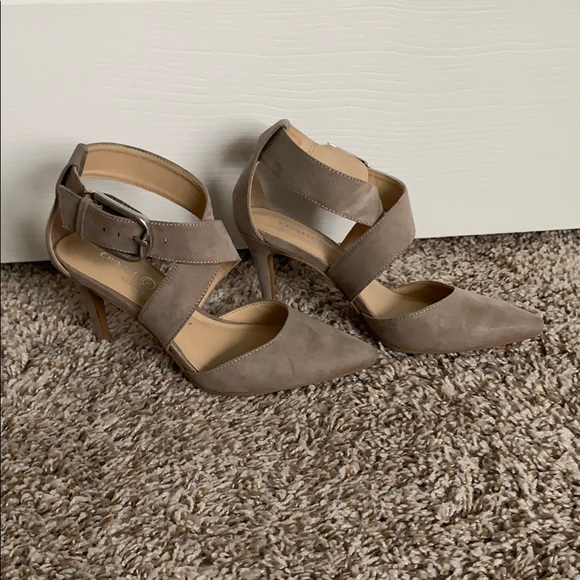 chinese laundry racquel pump